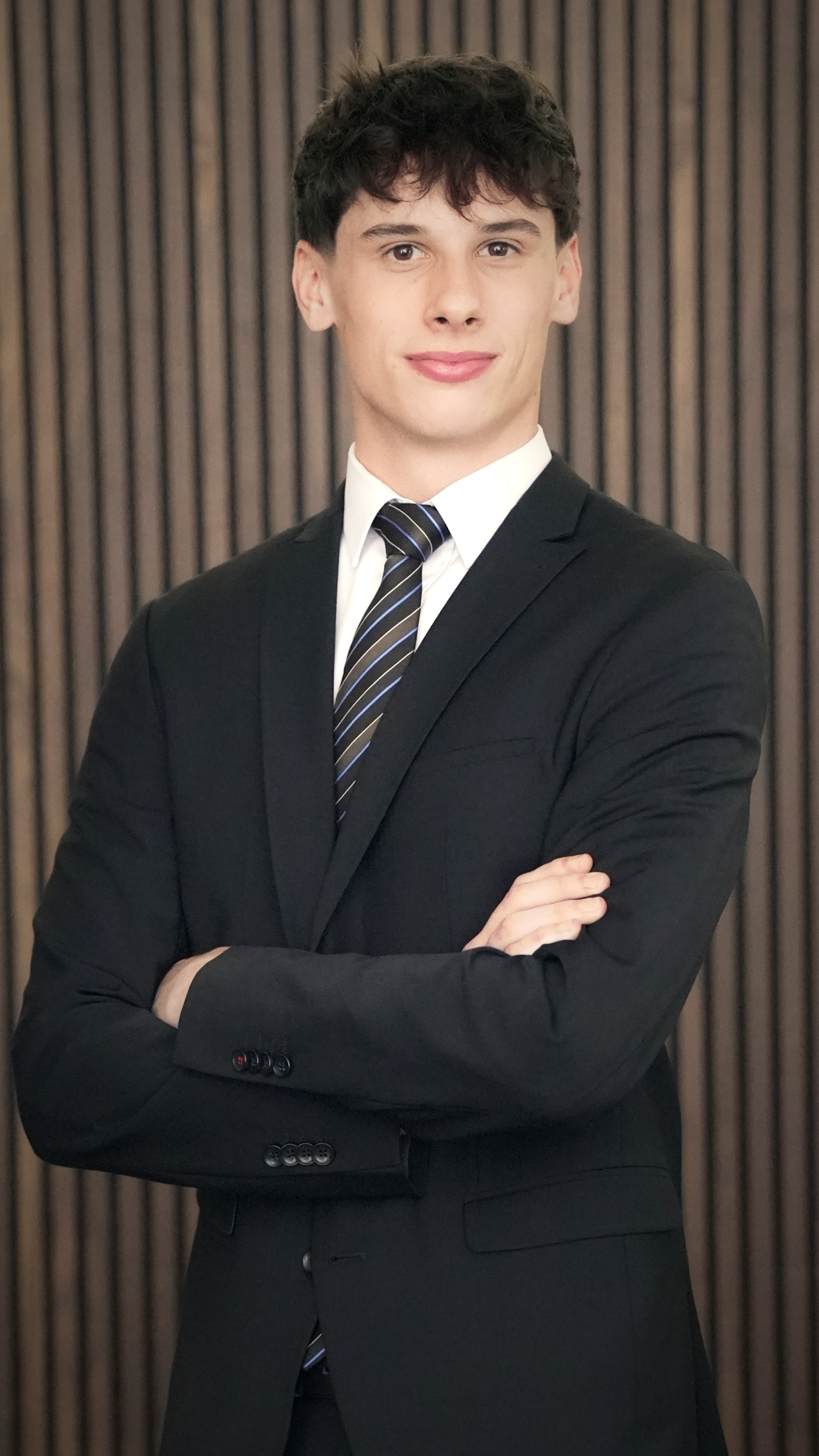 EV24 – Portrait 1.37.1